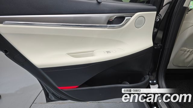 Hyundai Grandeur 2023 — photo 15