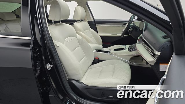 Hyundai Grandeur 2023 — photo 16