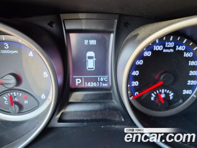 Hyundai Santafe 2014 — photo 11