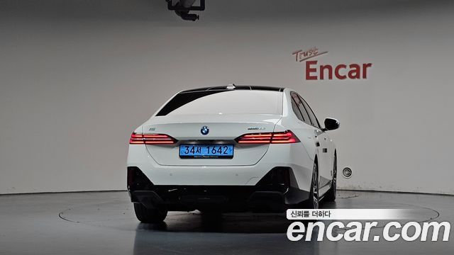 BMW i5 2025 — photo 4