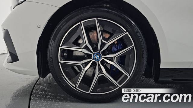 BMW i5 2025 — photo 5