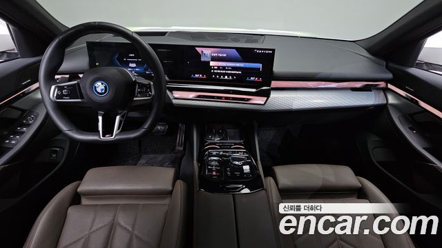 BMW i5 2025 — photo 10