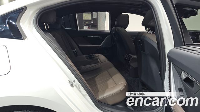 BMW i5 2025 — photo 17