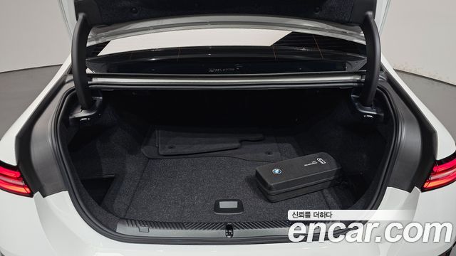 BMW i5 2025 — photo 26