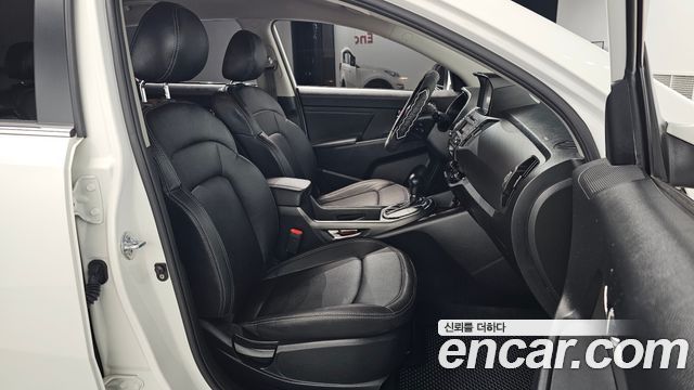 Kia Sportage 2011 — photo 12