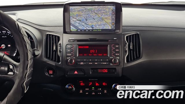 Kia Sportage 2011 — photo 16