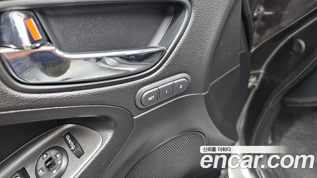 Kia K3 2013 — photo 17