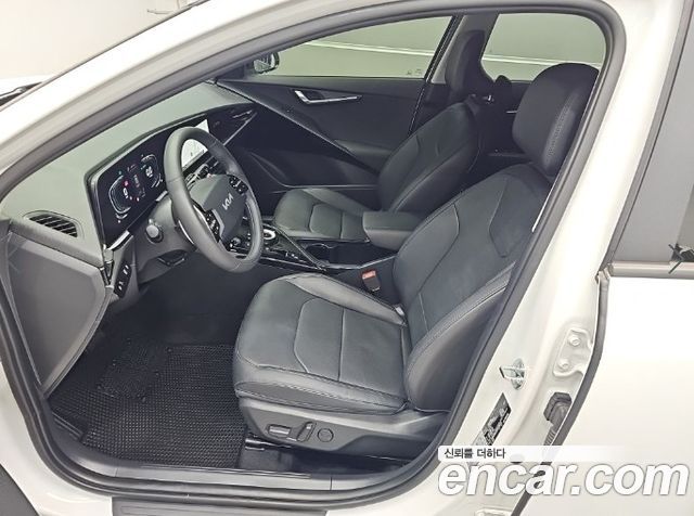Kia Niro 2024 — photo 11