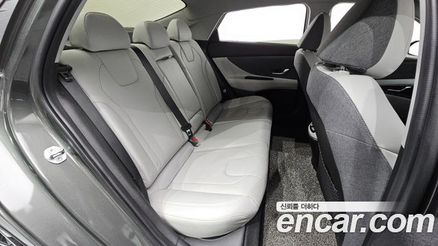 Hyundai AVANTE 2022 — photo 11