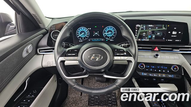Hyundai AVANTE 2022 — photo 13
