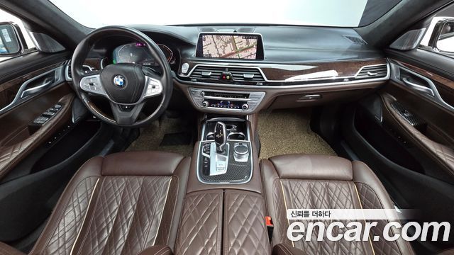 BMW 7-Series 2020 — photo 7