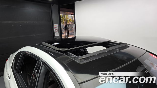 BMW 7-Series 2020 — photo 19