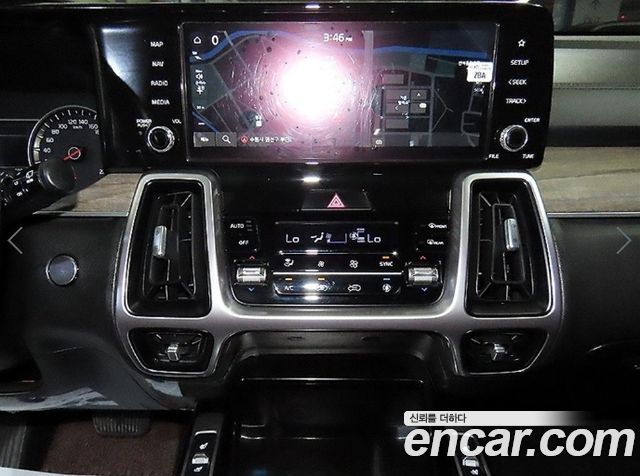 Kia Sorento 2023 — photo 11