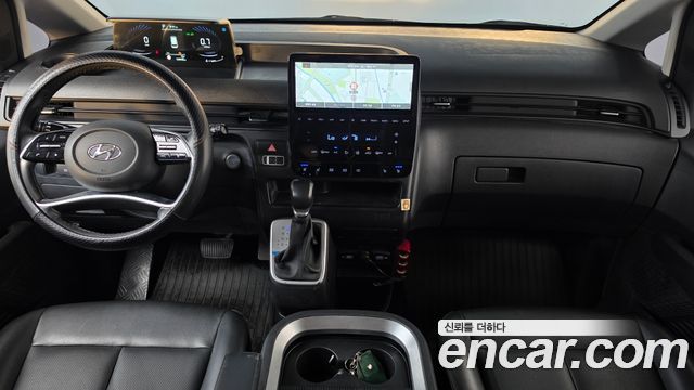 Hyundai Staria 2022 — photo 10