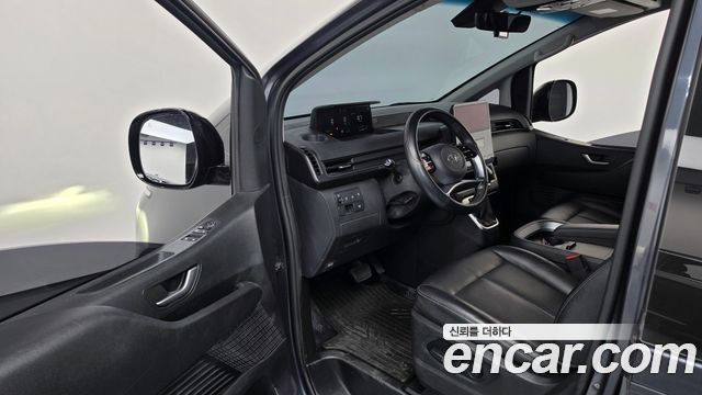 Hyundai Staria 2022 — photo 13