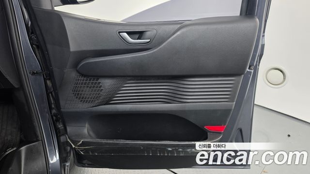 Hyundai Staria 2022 — photo 14