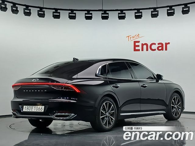 Hyundai Grandeur 2022 — photo 2