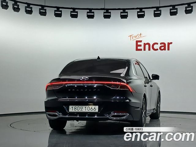 Hyundai Grandeur 2022 — photo 4