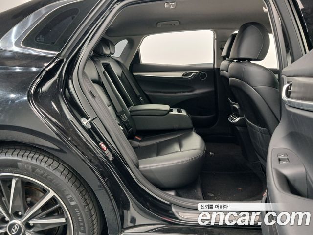Hyundai Grandeur 2022 — photo 17