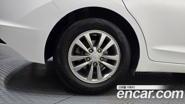 Hyundai AVANTE 2020 — photo 5