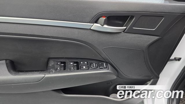 Hyundai AVANTE 2020 — photo 26