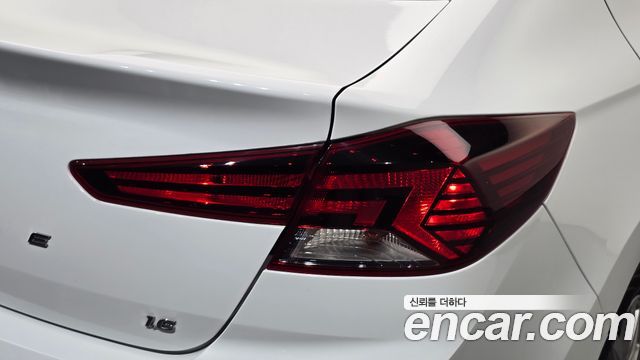 Hyundai AVANTE 2020 — photo 9
