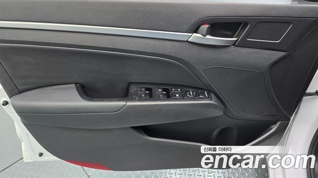 Hyundai AVANTE 2020 — photo 14