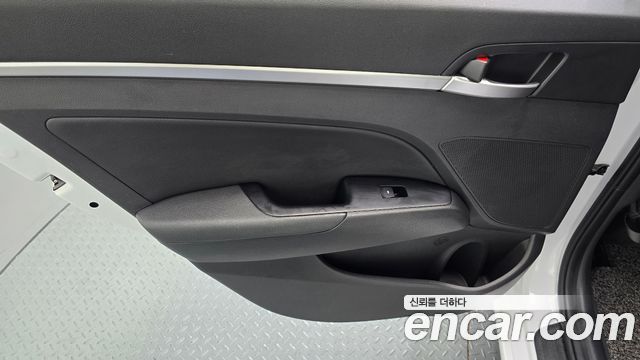 Hyundai AVANTE 2020 — photo 15