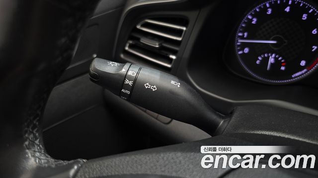 Hyundai AVANTE 2020 — photo 27