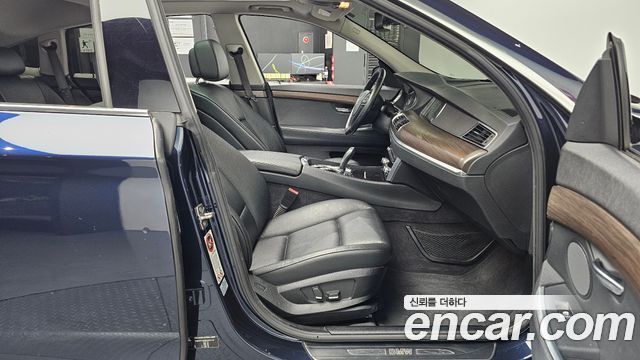 BMW Gran Turismo 2011 — photo 16