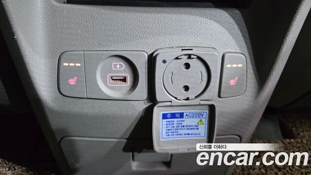 Kia Canival 2016 — photo 18