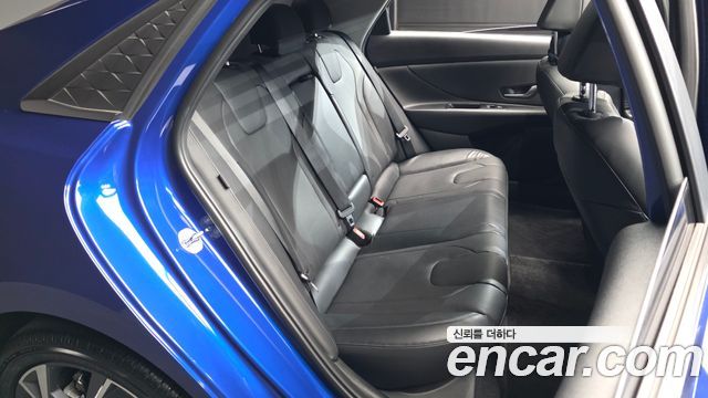 Hyundai AVANTE 2024 — photo 18