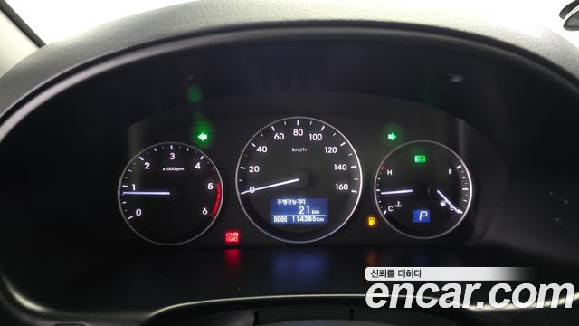 Hyundai Starex 2018 — photo 11
