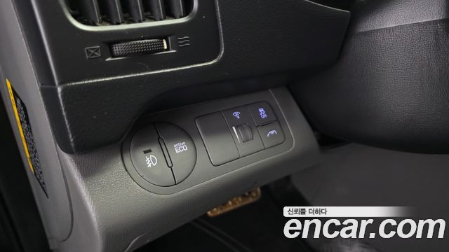 Hyundai Starex 2018 — photo 26