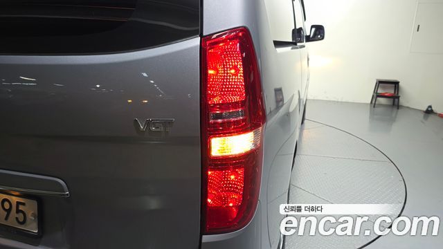 Hyundai Starex 2018 — photo 9
