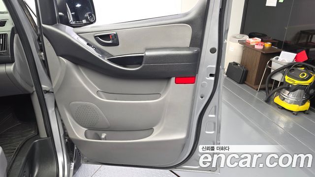 Hyundai Starex 2018 — photo 15