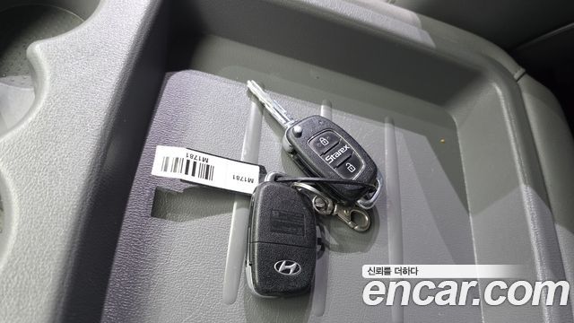 Hyundai Starex 2018 — photo 29