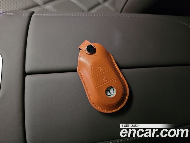 Mercedes-Benz S-Class 2024 — photo 15