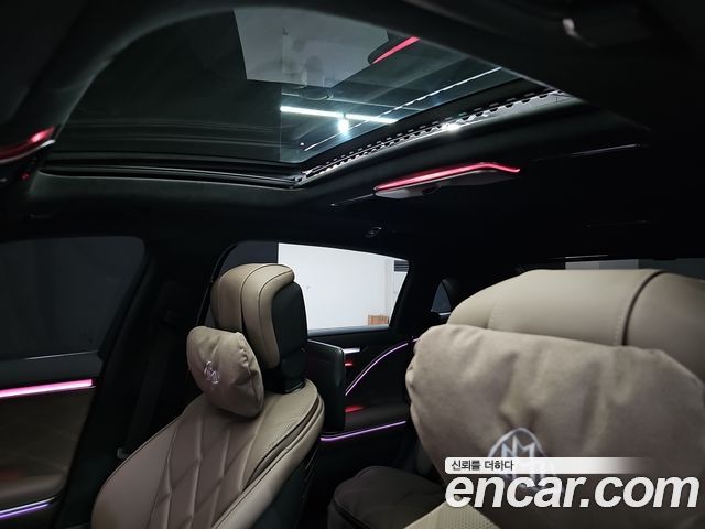 Mercedes-Benz S-Class 2024 — photo 16