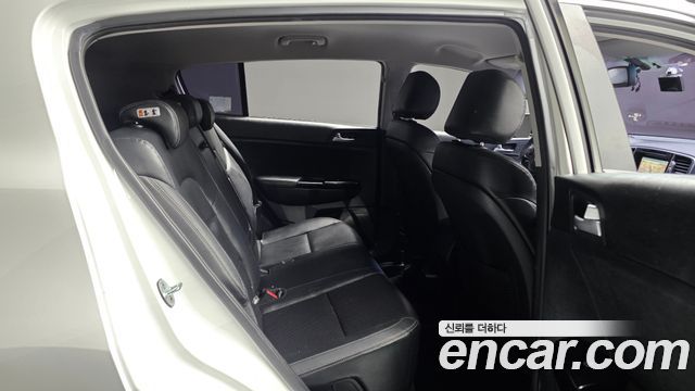 Kia Sportage 2016 — photo 18