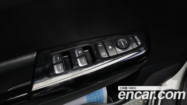 Kia Sportage 2016 — photo 25