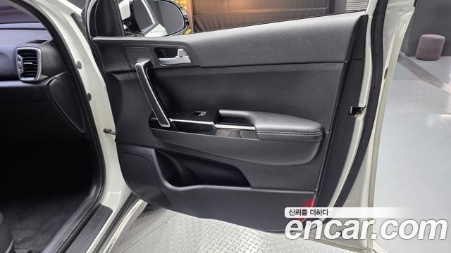 Kia Sportage 2016 — photo 14