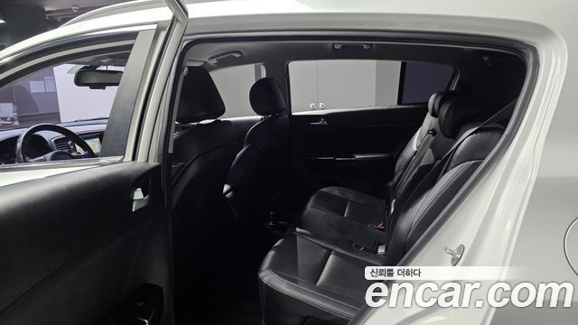 Kia Sportage 2016 — photo 16