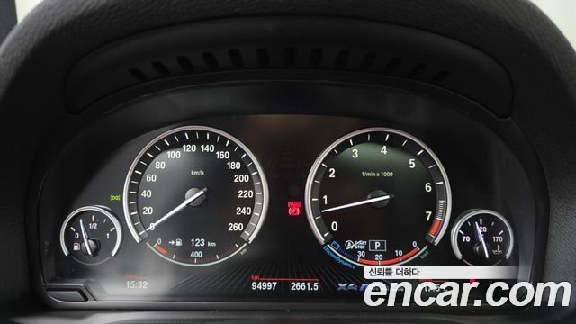 BMW X4 2016 — photo 8