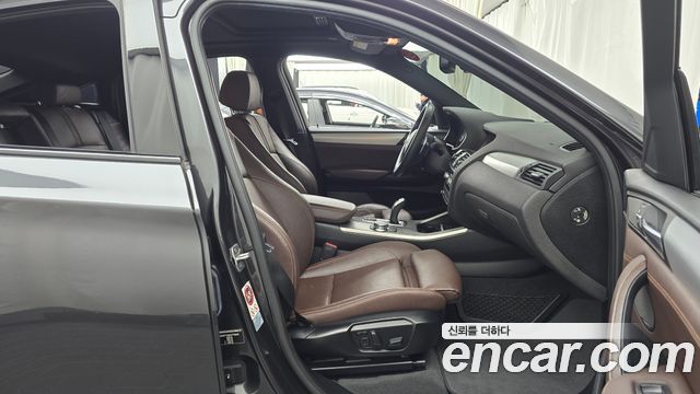 BMW X4 2016 — photo 11