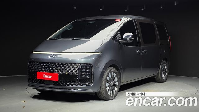 Hyundai Staria 2024 — photo 1
