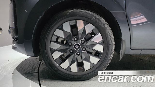 Hyundai Staria 2024 — photo 5