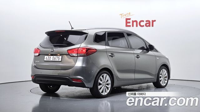 Kia Carens 2016 — photo 2