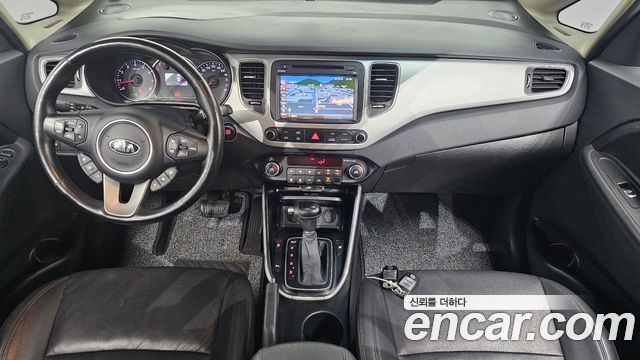 Kia Carens 2016 — photo 10