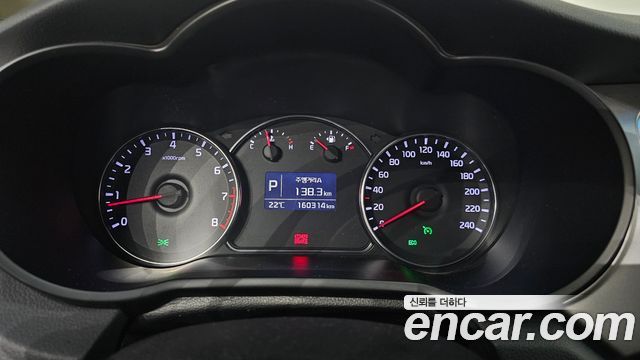 Kia Carens 2016 — photo 11